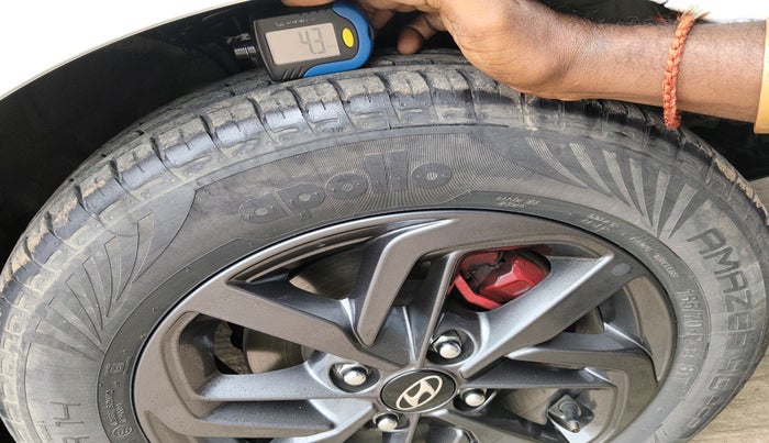 2022 Hyundai GRAND I10 NIOS SPORTZ AMT 1.2 KAPPA VTVT, Petrol, Automatic, 21,722 km, tyre