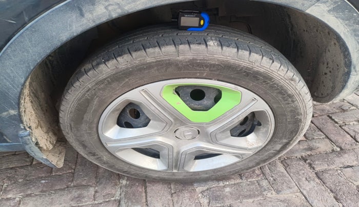 2018 Tata NEXON XM PETROL, Petrol, Manual, 44,795 km, tyre