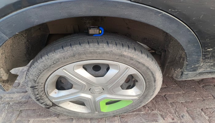 2018 Tata NEXON XM PETROL, Petrol, Manual, 44,795 km, tyre
