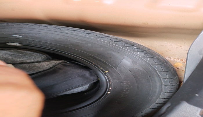 2018 Hyundai Elite i20 ASTA 1.2, Petrol, Manual, 38,033 km, tyre