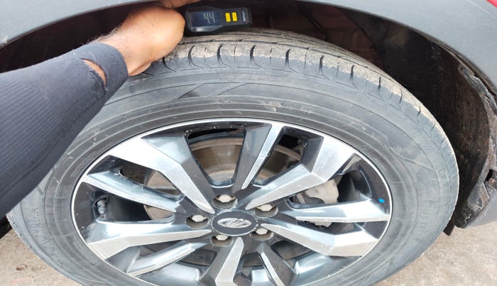 2019 Mahindra XUV300 W8 (O) 1.5 DIESEL, Diesel, Manual, 1,34,452 km, tyre