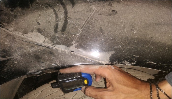 2010 Chevrolet Aveo LS 1.4, Petrol, Manual, 1,80,000 km, tyre