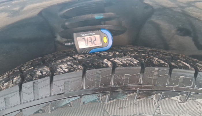 2019 Mahindra XUV500 W9 AT, Diesel, Automatic, 1,10,037 km, tyre
