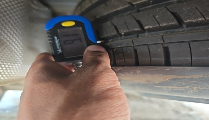 2022 Nissan Kicks XV 1.5, Petrol, Manual, 14,920 km, tyre