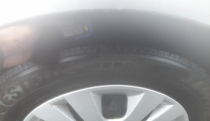 2013 Maruti Swift Dzire VXI, Petrol, Manual, 92,988 km, tyre