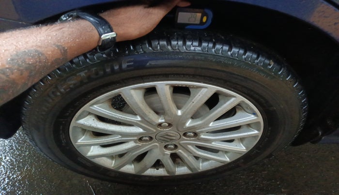 2018 Maruti Dzire ZXI, Petrol, Manual, 33,705 km, tyre