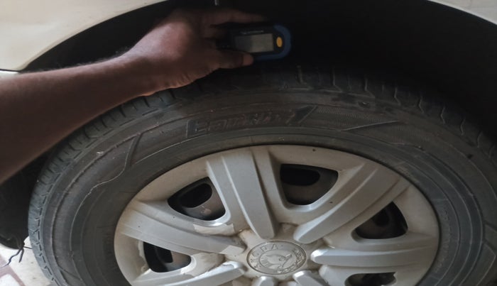 2012 Skoda Rapid AMBITION 1.6 MPI AT, Petrol, Automatic, 1,06,476 km, tyre