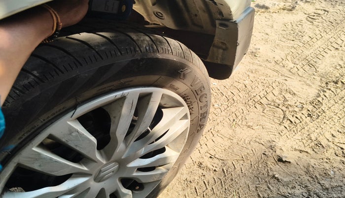 2017 Maruti Celerio VXI CNG, Petrol, Manual, 58,106 km, tyre