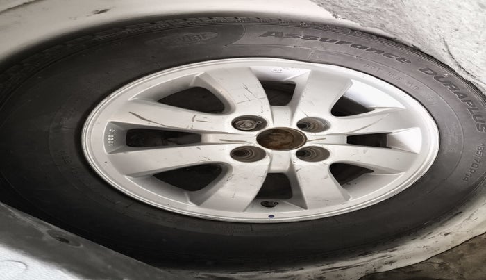 2013 Maruti Ritz ZXI, Petrol, Manual, 1,31,955 km, tyre