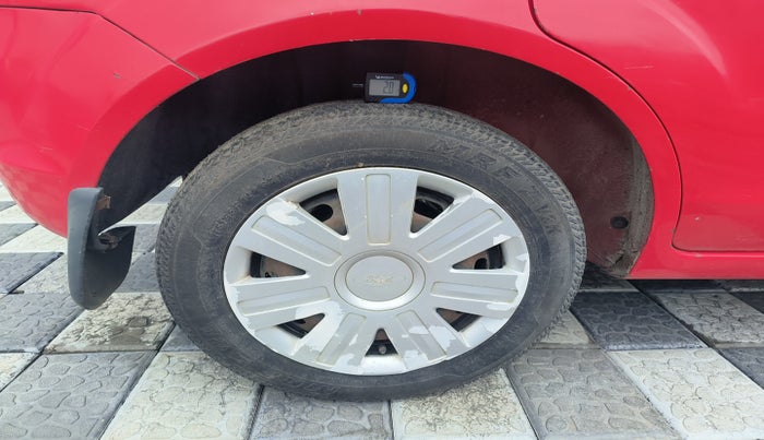 2010 Ford Figo TITANIUM 1.4 DIESEL, Diesel, Manual, 1,70,315 km, tyre