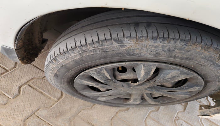 2016 Honda Amaze 1.2L I-VTEC E, Petrol, Manual, 1,01,000 km, tyre