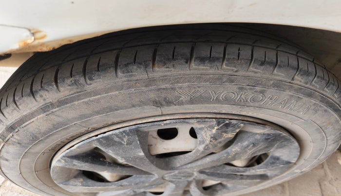 2016 Honda Amaze 1.2L I-VTEC E, Petrol, Manual, 1,01,000 km, tyre