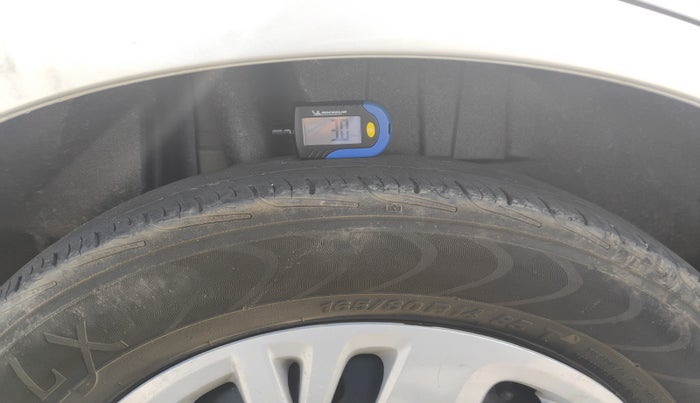 2017 Maruti Dzire VDI, Diesel, Manual, 1,07,587 km, tyre