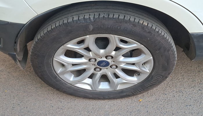 2014 Ford Ecosport TITANIUM 1.5L DIESEL, Diesel, Manual, 1,55,174 km, tyre