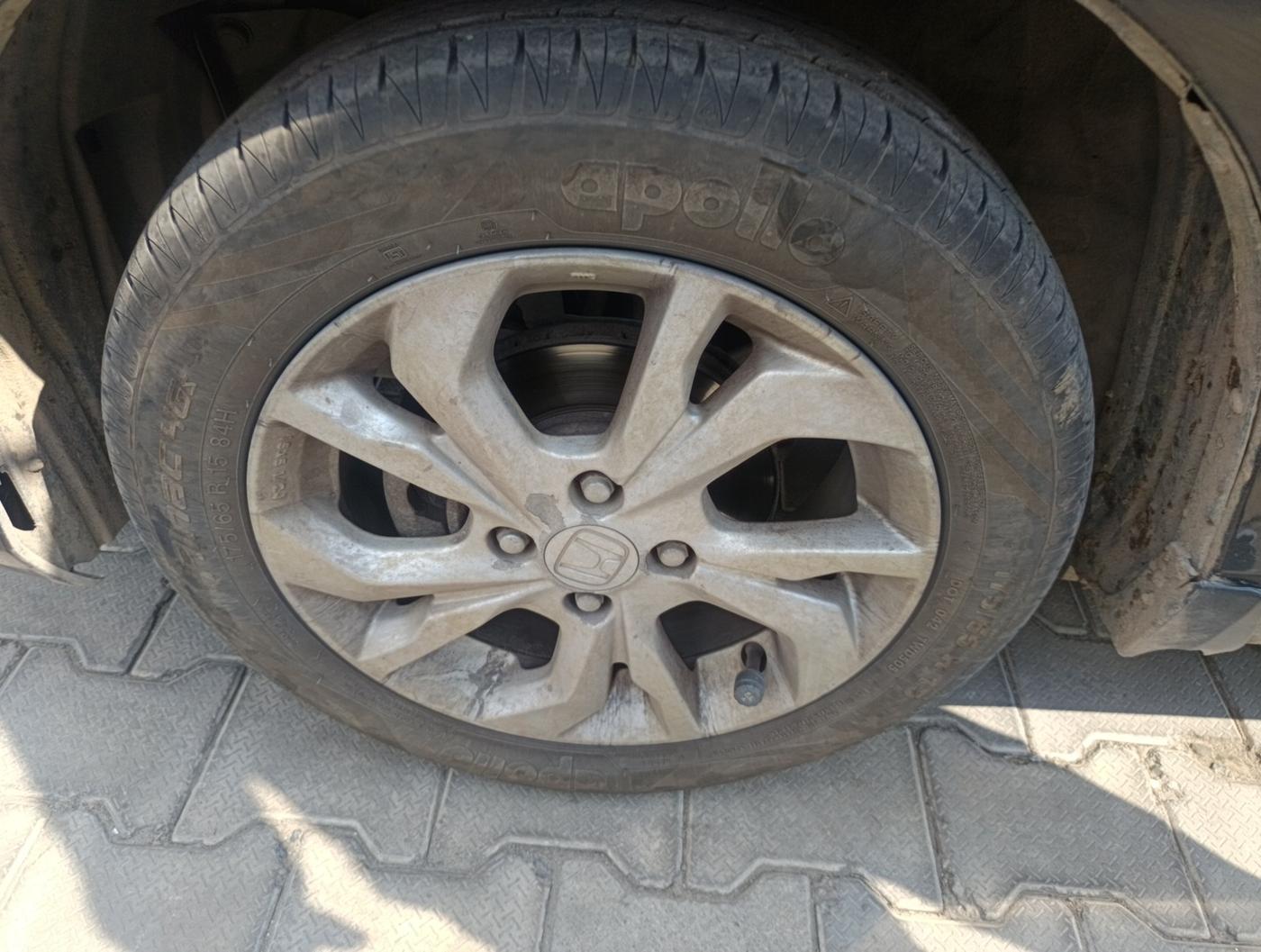 2019 Honda Amaze 1.5L I-DTEC VX, Diesel, Manual, 2,15,783 km, tyre