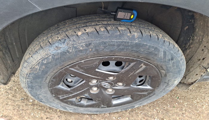 2025 Hyundai VENUE SX 1.2 PETROL, Petrol, Manual, 8,666 km, tyre