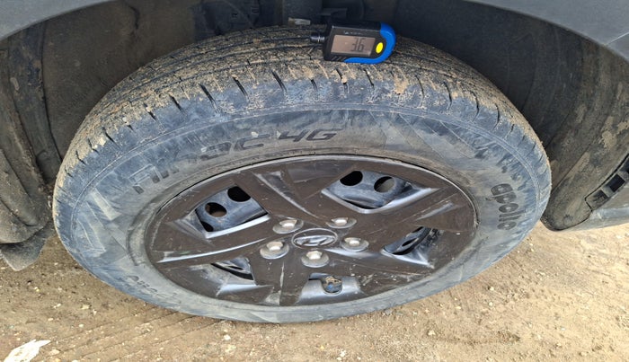 2025 Hyundai VENUE SX 1.2 PETROL, Petrol, Manual, 8,666 km, tyre