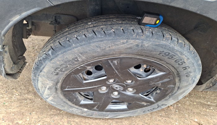 2025 Hyundai VENUE SX 1.2 PETROL, Petrol, Manual, 8,666 km, tyre