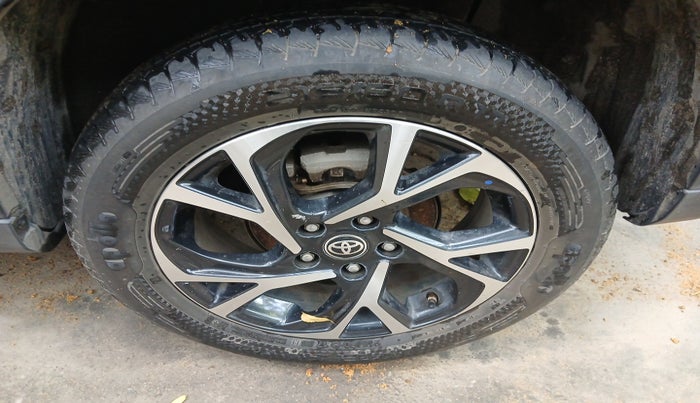 2022 Toyota URBAN CRUISER HYRYDER V HYBRID, Hybrid, Automatic, 18,848 km, tyre