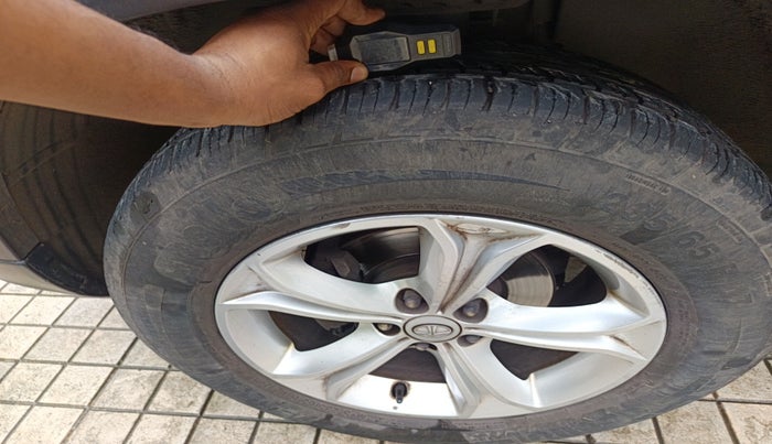 2022 Tata Harrier XTA 2.0L KRYOTEC PLUS, Diesel, Automatic, 48,153 km, tyre
