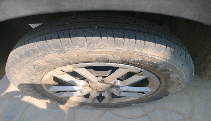 2023 Renault TRIBER RXT, Petrol, Manual, 32,062 km, tyre