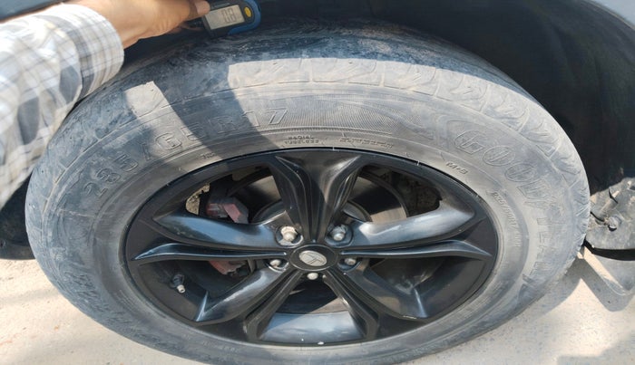 2019 Tata Harrier XZ 2.0L, Diesel, Manual, 69,892 km, tyre