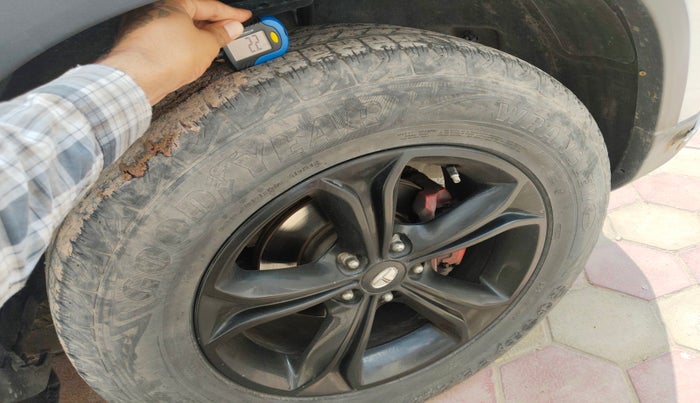 2019 Tata Harrier XZ 2.0L, Diesel, Manual, 69,892 km, tyre