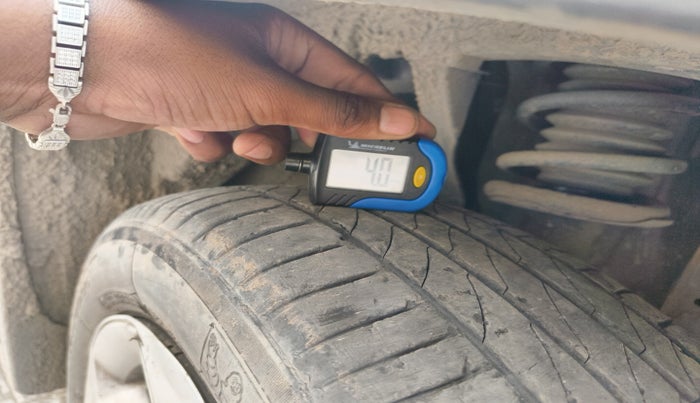 2021 Renault Kiger RXT MT, Petrol, Manual, 52,880 km, tyre