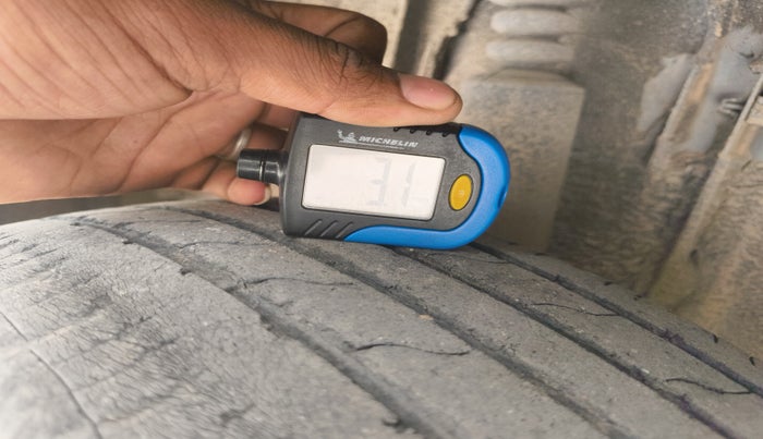 2021 Renault Kiger RXT MT, Petrol, Manual, 52,880 km, tyre