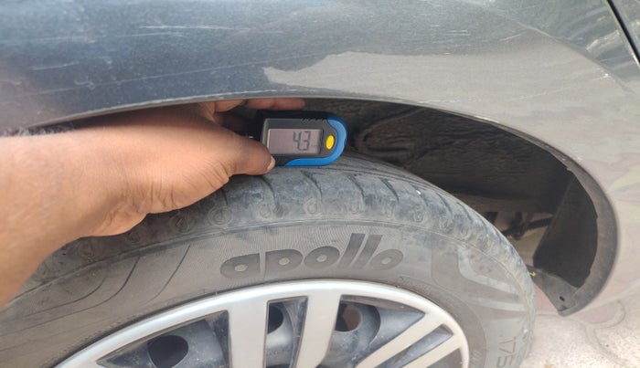 2020 Tata Tiago XE PETROL, Petrol, Manual, 33,784 km, tyre