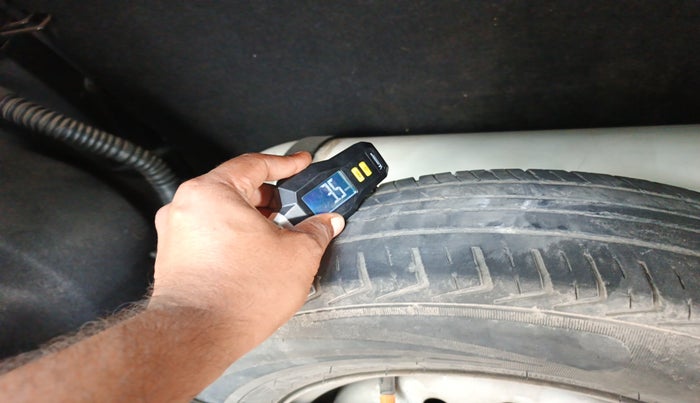 2022 Maruti New Wagon-R LXI CNG (O) 1.0, Petrol, Manual, 61,116 km, tyre