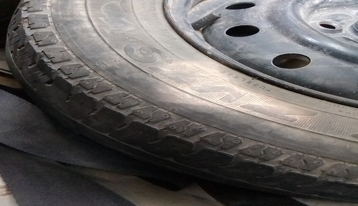 2010 Maruti A Star VXI, Petrol, Manual, 78,070 km, tyre