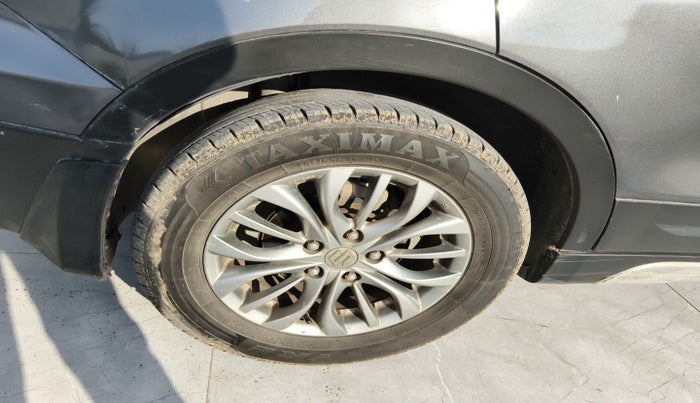 2016 Maruti S Cross ZETA 1.3, Diesel, Manual, 2,13,823 km, tyre