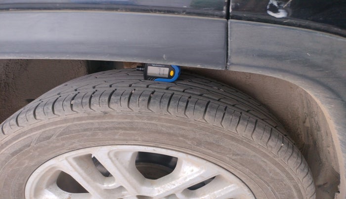 2018 Jeep Compass LIMITED 2.0 DIESEL, Diesel, Manual, 1,01,251 km, tyre