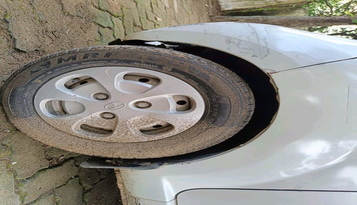 2012 Tata Nano LX, Petrol, Manual, 26,856 km, tyre