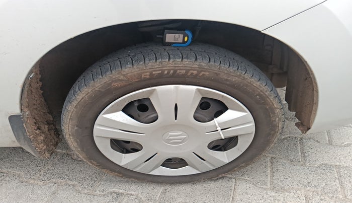 2016 Maruti Wagon R 1.0 VXI (O) AMT, Petrol, Automatic, 1,03,624 km, tyre