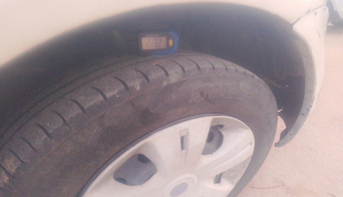 2012 Maruti Swift VDI, Diesel, Manual, 1,10,855 km, tyre