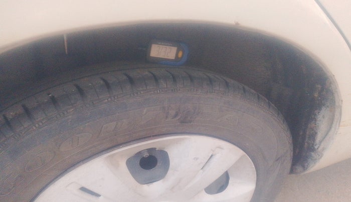 2012 Maruti Swift VDI, Diesel, Manual, 1,10,855 km, tyre