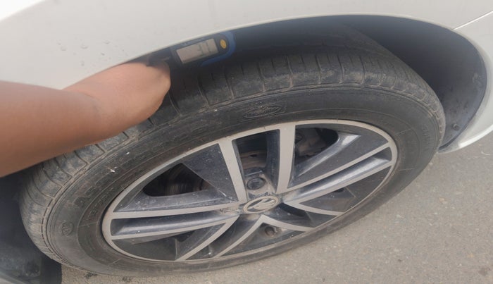 2019 Skoda Rapid STYLE 1.6 MPI AT, Petrol, Automatic, 30,813 km, tyre