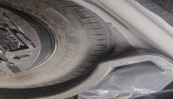 2019 Skoda Rapid STYLE 1.6 MPI AT, Petrol, Automatic, 30,813 km, tyre