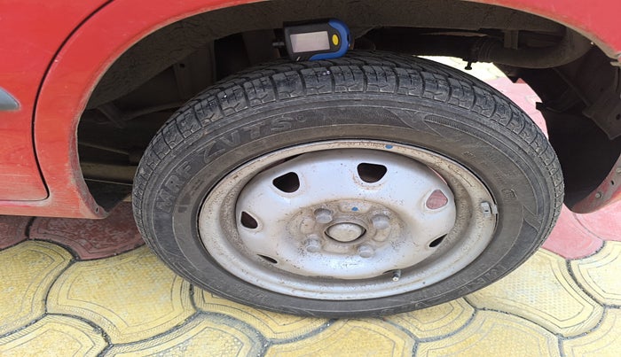 2010 Maruti Zen Estilo LXI, Petrol, Manual, 46,227 km, tyre