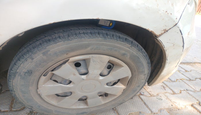 2010 Maruti A Star ZXI, Petrol, Manual, 1,11,780 km, tyre
