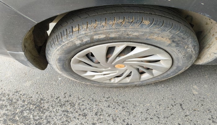 2015 Maruti Ertiga VDI, Diesel, Manual, 1,20,158 km, tyre