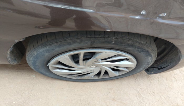 2016 Maruti Ciaz VDI+ SHVS, Diesel, Manual, 1,11,987 km, tyre