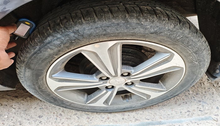2018 Hyundai Verna 1.6 VTVT SX, Petrol, Manual, 15,324 km, tyre