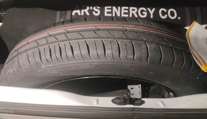 2023 Tata PUNCH PURE MT, Petrol, Manual, 28,741 km, tyre