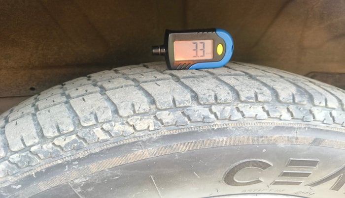 2013 Mahindra Xylo H9 BS IV, Diesel, Manual, 1,18,006 km, tyre
