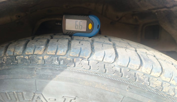 2013 Mahindra Xylo H9 BS IV, Diesel, Manual, 1,18,006 km, tyre