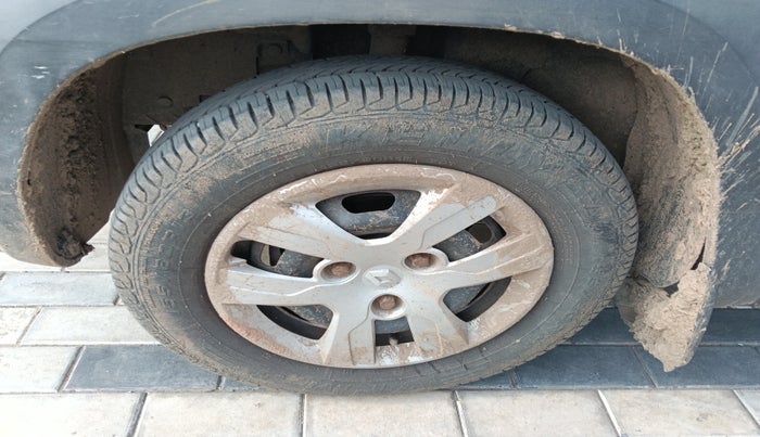 2016 Renault Kwid RXT 0.8, Petrol, Manual, 61,913 km, tyre