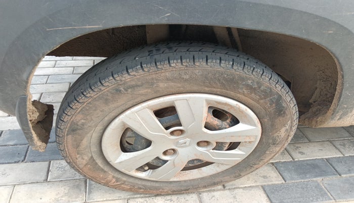 2016 Renault Kwid RXT 0.8, Petrol, Manual, 61,913 km, tyre